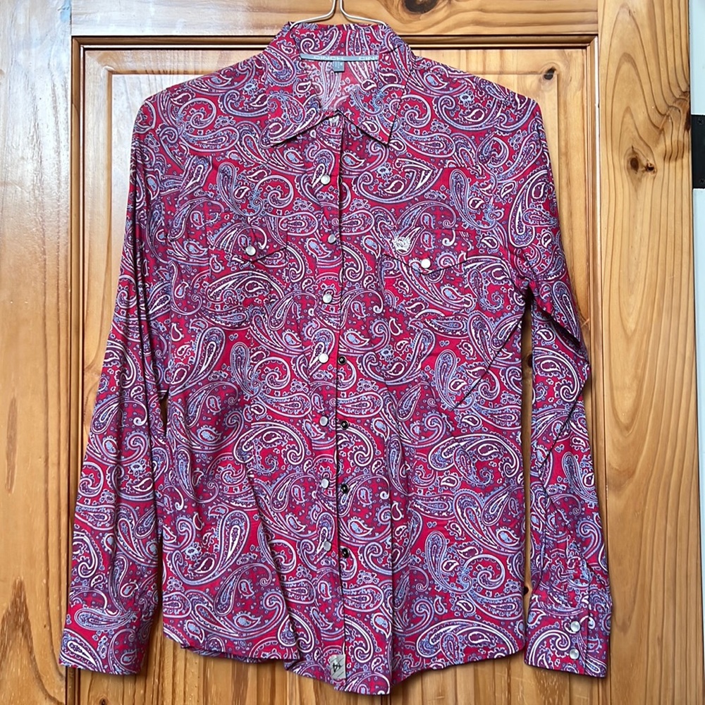 Womens Cinch button up medium